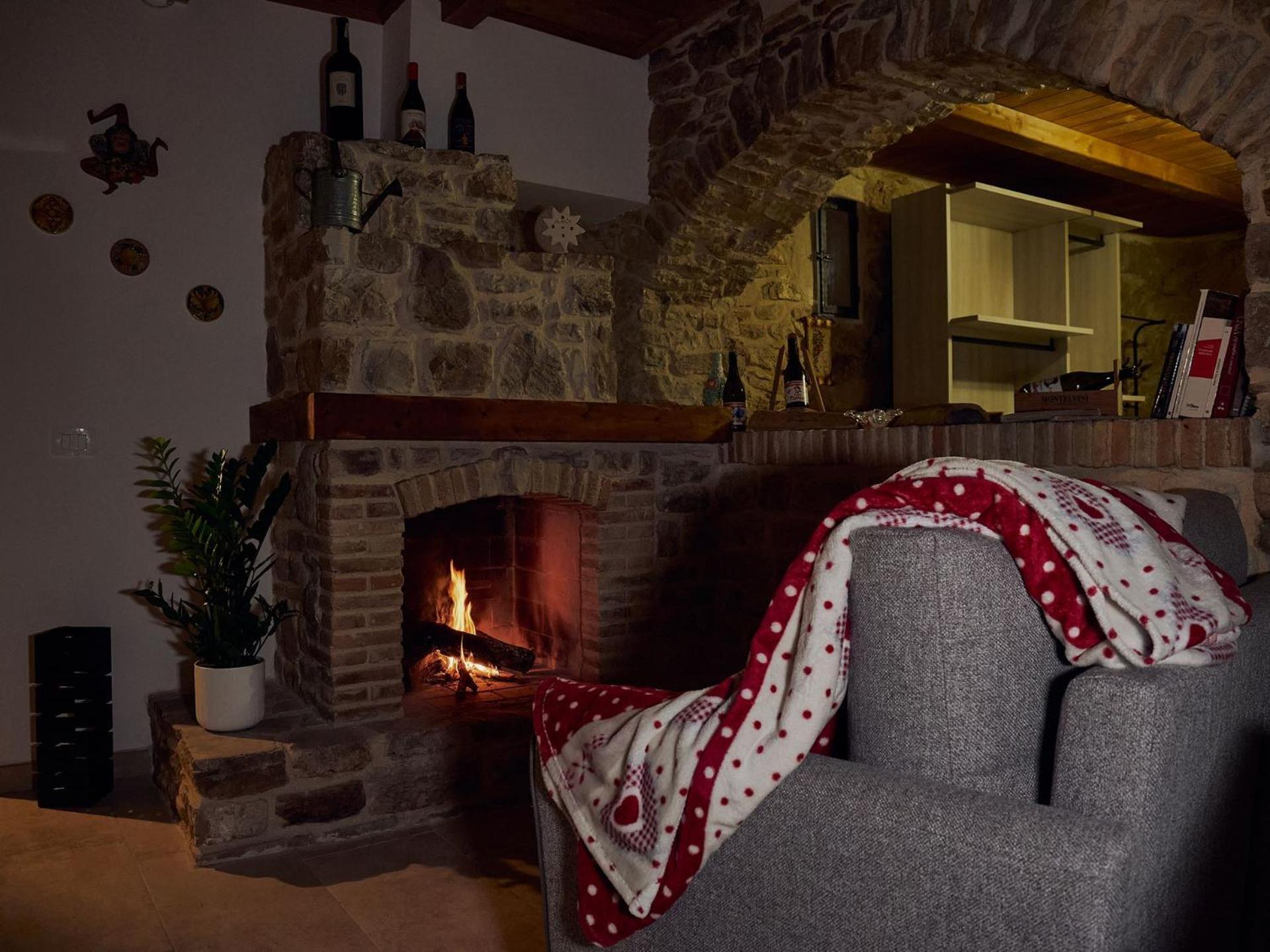 Bed and Breakfast Il Cortiletto Del Borgo Pietra Montecorvino Екстер'єр фото
