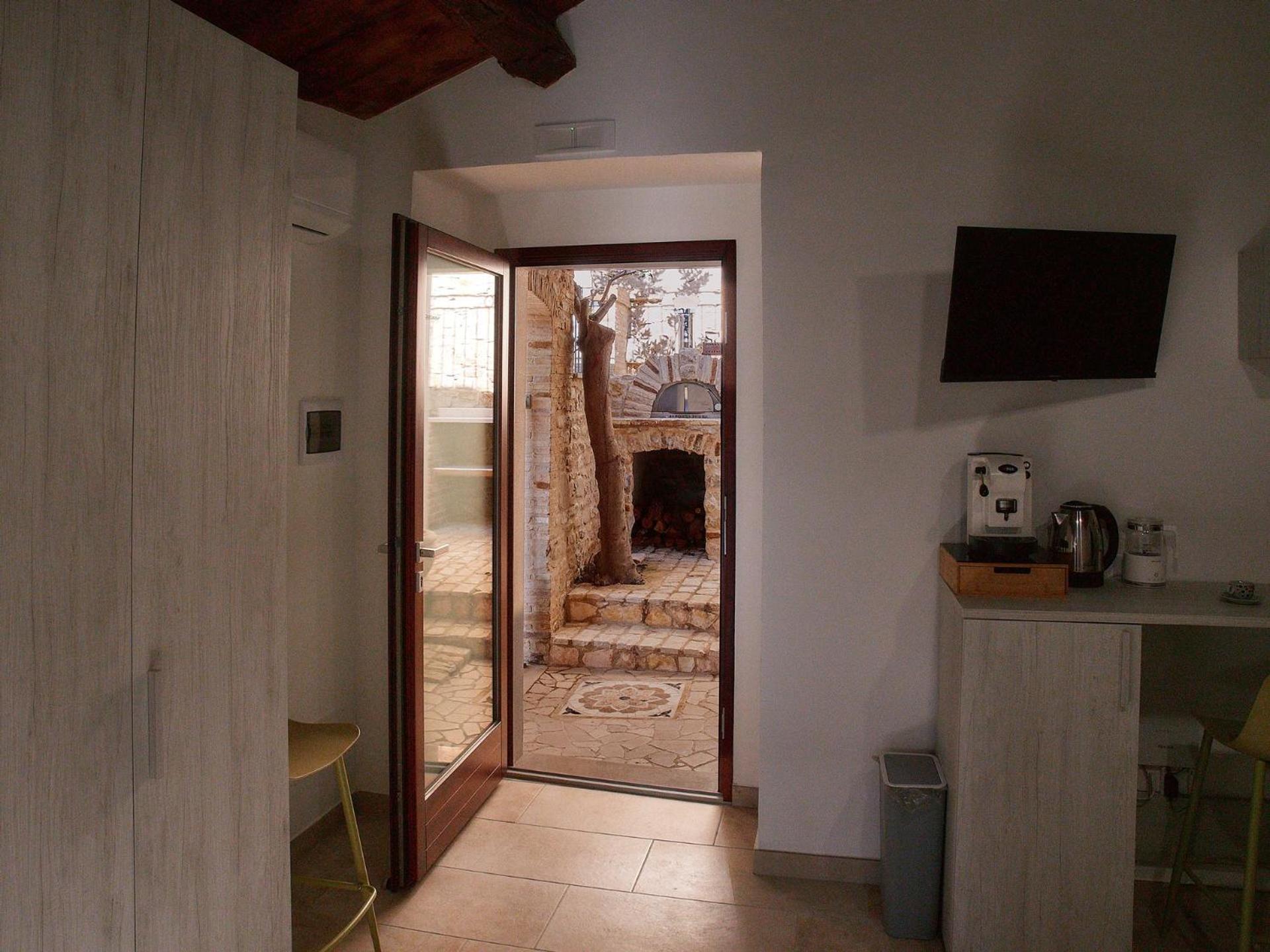 Bed and Breakfast Il Cortiletto Del Borgo Pietra Montecorvino Екстер'єр фото